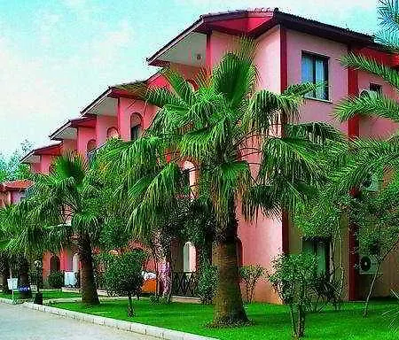 אתר נופש Sural Garden 3*